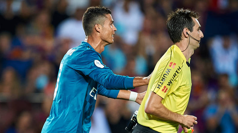  إيقاف كريستيانو رونالدو عن اللعب لخمس مباريات قادمة لفريق ريال مدريد