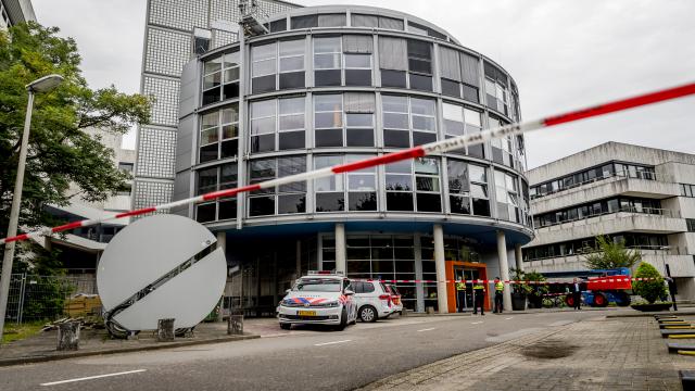 اعتقال رجل بعد احتجازه رهينة في الحديقة الاعلامية بهيلفيرسوم