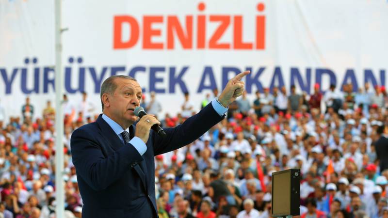 اردوغان يلقن وزير ألماني درسا : كم عمرك السياسي في الواقع !