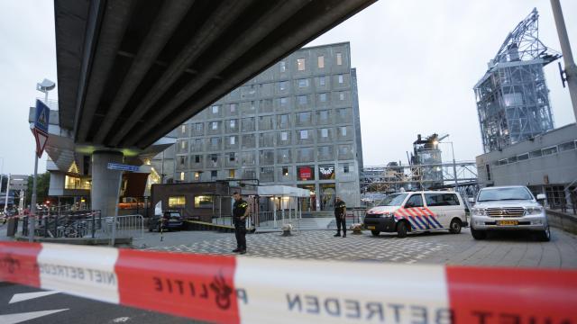  اعتقال رجل في بربانت للاشتباه بصلته بالهجوم الارهابي المحتمل في روتردام