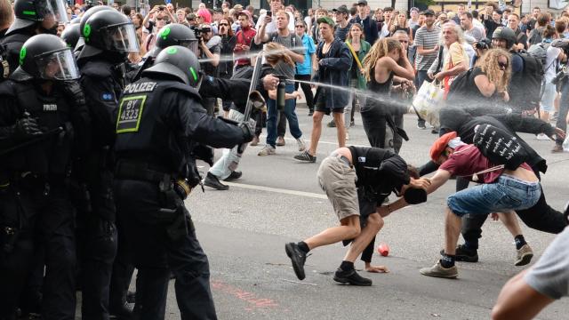 الحكم على هولندي بالسجن 31 شهر لاثارة الشغب في هامبورغ أثناء قمة G20