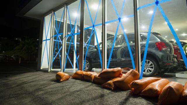 تضخم اعصار ايرما لأعنف فئة بشدة الأعاصير