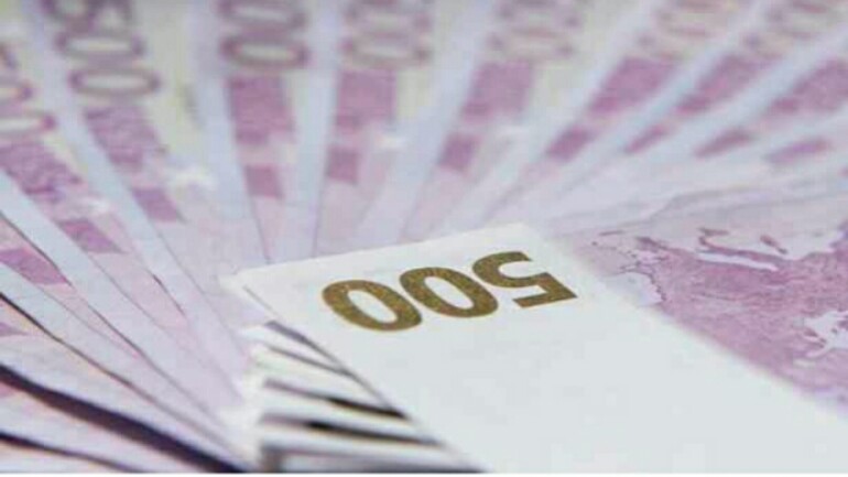 عدة مراحيض بجنيف تمتليء بالنقود الورقية فئة 500€