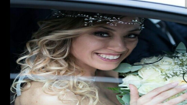 عروس ايطالية تحتفل بزفافها مع نفسها !