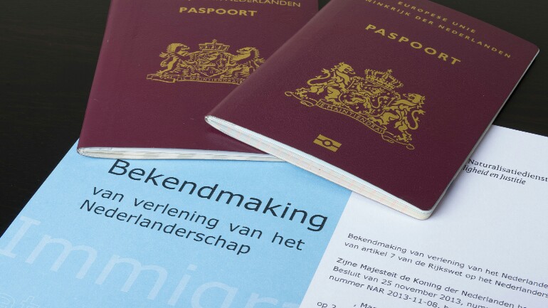 تفاصيل الحصول على الجنسية الهولندية 