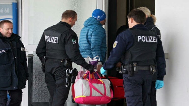 ألمانيا ترحل المزيد من اللاجئين الى سويسرا