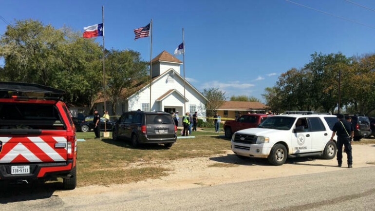 أكثر من 20 قتيلا في إطلاق نار داخل كنيسة بولاية تكساس الأميركية‬