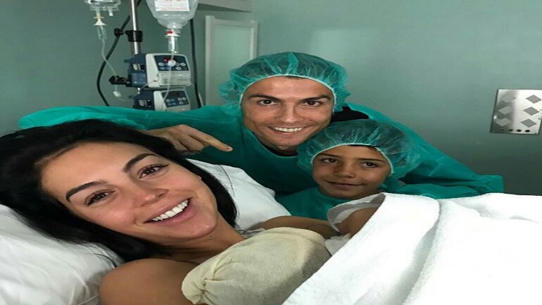 النجم كريستيانو رونالدو يرزق بطفله الرابع
