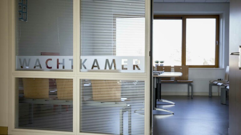 التعويض لامرأة تم استئصال رحمها بدون موافقتها لخطأ بالترجمة بمشفى ليمبورخ