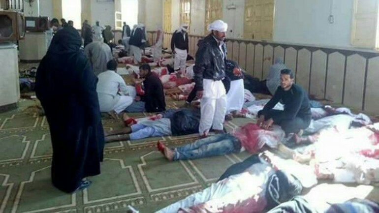 مصرع 155 شخص واصابة 120 بجروح في تفجير وهجوم ارهابي على مسجد بالعريش شمال سيناء بمصر 