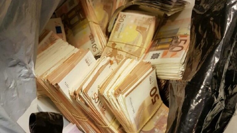 أحد المشتبه بهم الأربعة في جريمة سطو عائد من سوريا !