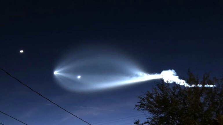 ضوء غريب في سماء كاليفورنيا أذهل السكان، بعضهم اعتقد أنه هجوم فضائي!