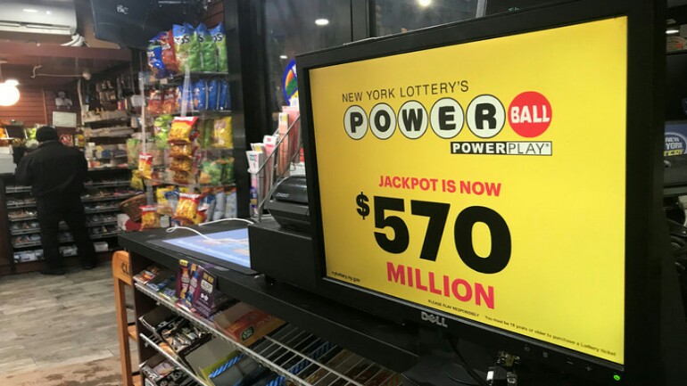 أمريكي يفوز بالجائزة الكبرى 570 مليون دولار في يانصيب Power ball - لايعرف حتى الأن !