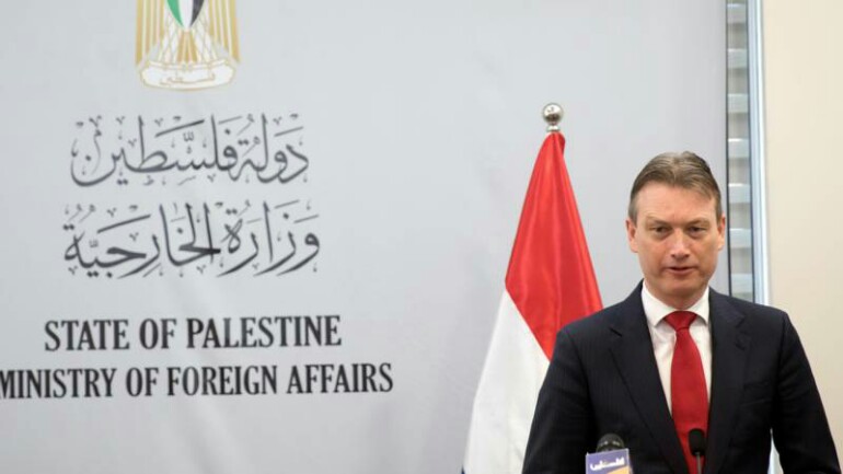 وزير الخارجية الهولندي يدافع عن زميلته Kaag التي خصصت الأموال للفلسطينيين - ضد هجوم نائبة من حزب فيلدرز