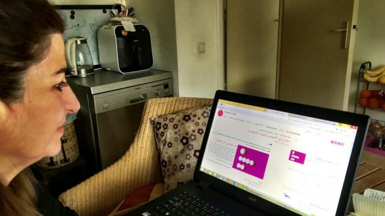 الطبيبة السورية نور السعدي من شمال هولندا - تساعد ألاف النساء الحوامل عبر الانترنت