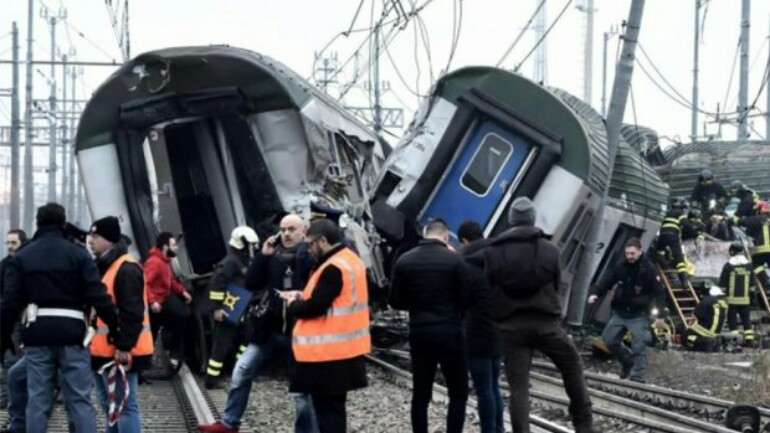 ثلاثة وفيات على الأقل ومائة جريح في حادث قطار صباح اليوم في ميلانو