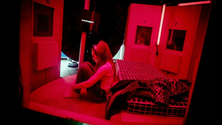 محاكمة عائلة كاملة في دانهاخ للإتجار بالنساء واستغلالهن