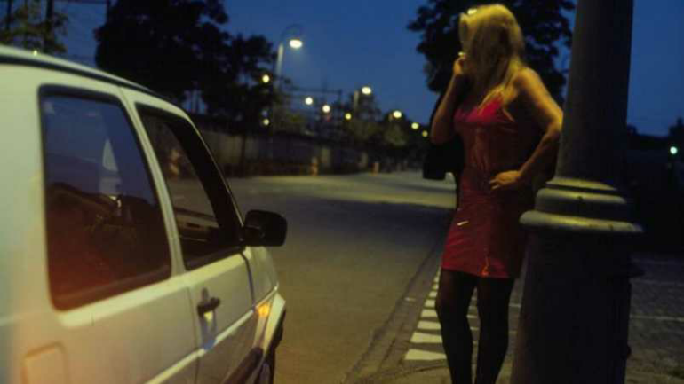 العدالة قلقة من ازدياد عدد القاصرات العاملات بالبغاء بوسط هولندا - هناك غباء و مشكلة أخلاقية