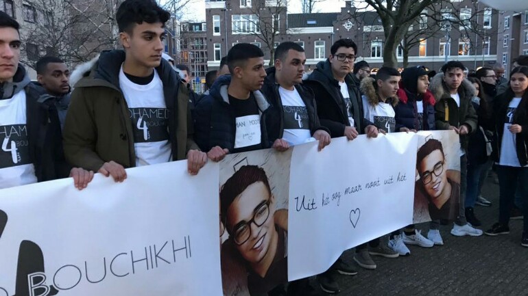 مسيرة صامتة في شوارع أمستردام حزنا على محمد  ضحية اطلاق النار العشوائي