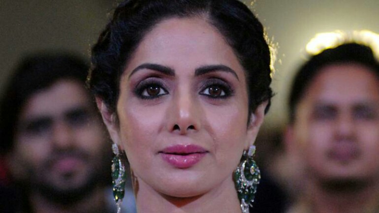 وفاة نجمة السينما الهندية سيريدي كابور غرقا بالحمام في دبي