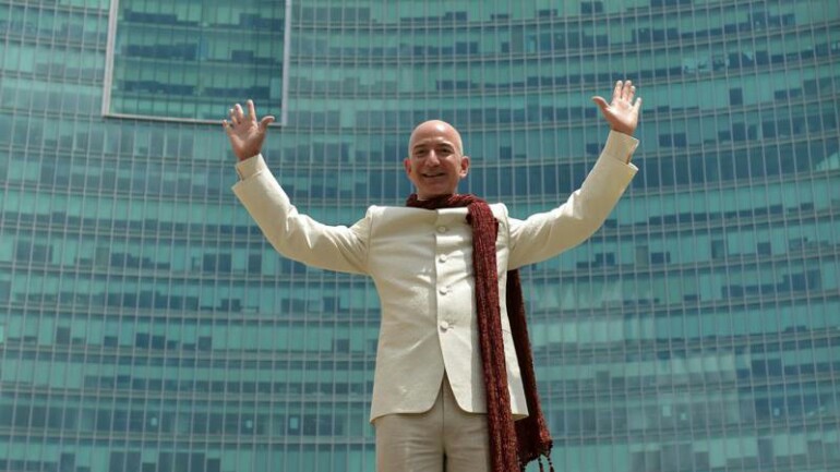 جيف بيزوس أول رجل لديه أكثر من 100 مليار دولار في العالم - نظرة على الأغنياء في العالم وهولندا