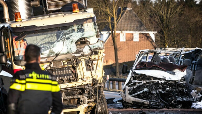 الطريق N270 بهيلموند حيث توفي خمسة عمال مهاجرين - كان معروف بخطورته لدى البلدية والمحافظة