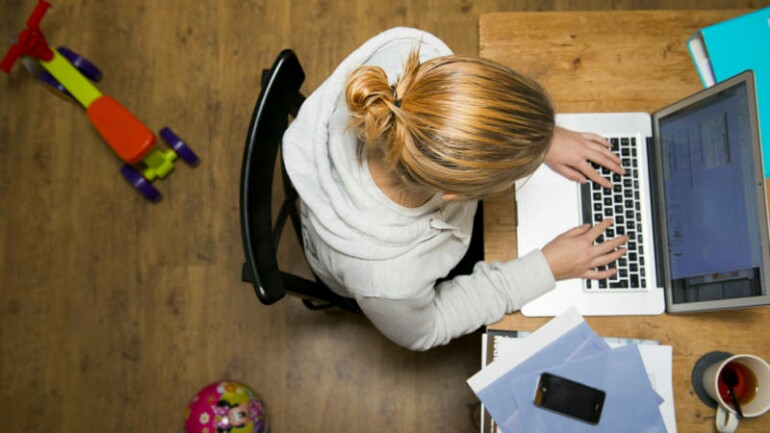 لايزال العمل من المنزل يكتسب شعبية في هولندا - خاصة بين النساء