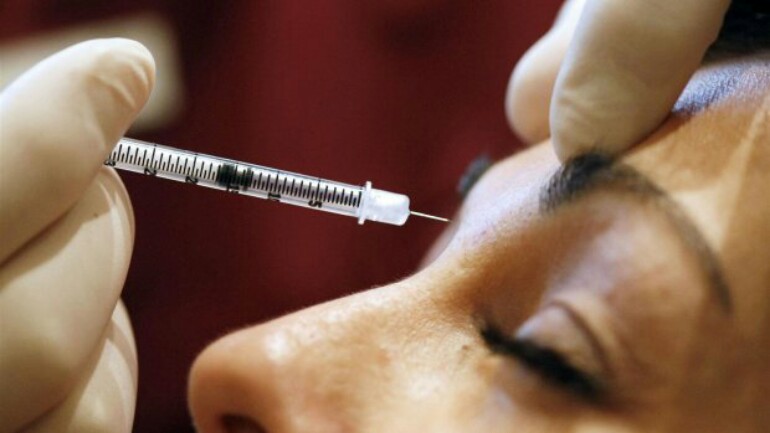 النساء الهولنديات يقبلن بشدة على أطباء التجميل للبوتكس والحشو