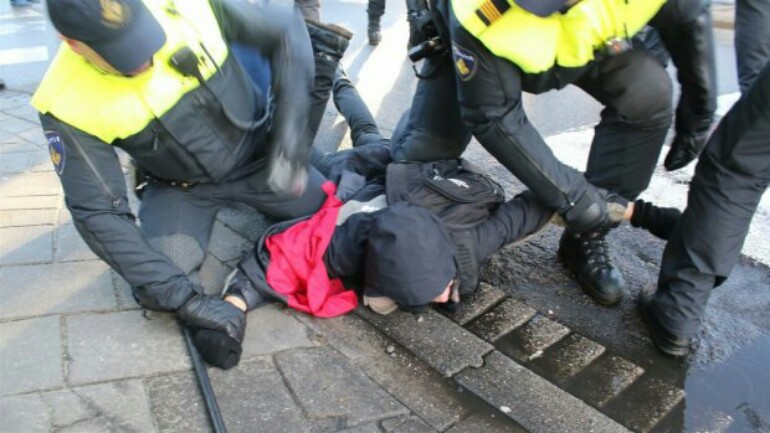 تعرض الشرطة الهولندية ل 9100 من حوادث العنف العام الماضي