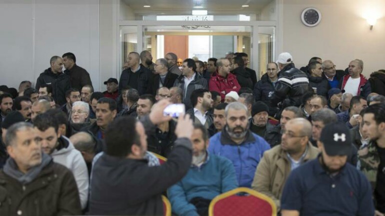 مسجد السلام في روتردام سيبقى مفتوحا - المتطوعين يتولون العمل