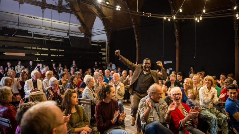 المكان الذي تكون فيه بخير هو منزلك - كيف تساعد اللاجئين لاستعادة مكانتهم