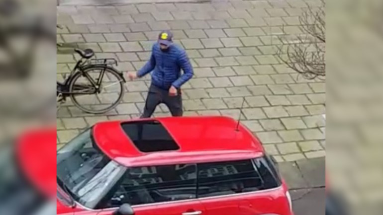 الشرطة تعلن عن القاء القبض على اللص محطم زجاج السيارة بأمستردام