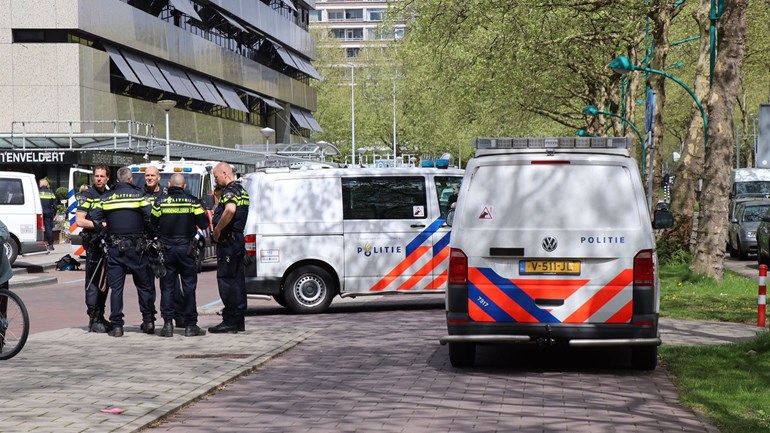 أعمال شغب من الطلاب بعد انتهاء الامتحان في احدى مدارس أمستردام