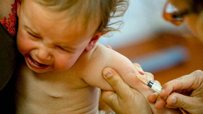 لقاح جديد للأطفال في هولندا ضد المكورات السحائية بدءا من الشهر القادم