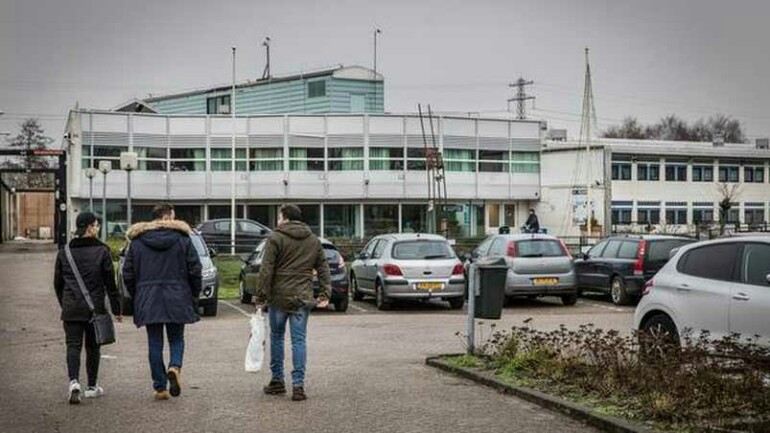 طالبي اللجوء يذكرون كثيرا في تقارير الجريمة - لكن مراكز اللجوء لا تجلب الجريمة لمناطقها