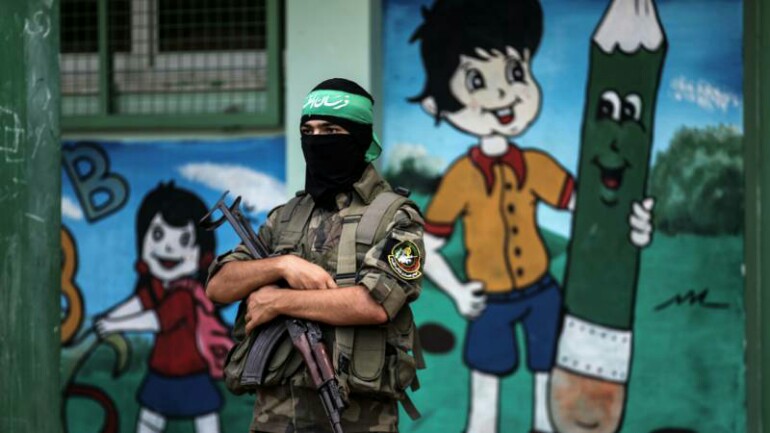 مصرع ستة من أعضاء حماس في انفجار  بغزة - والحركة تتهم اسرائيل