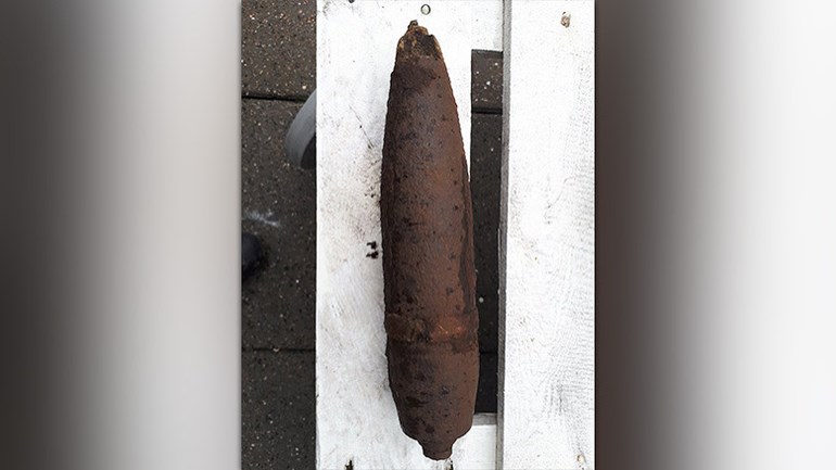 ثلاثة أطفال يعثرون على قنبلة ضخمة فيجلبوها الى المنزل بشمال هولندا !