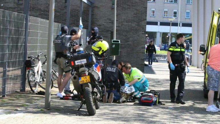 قاضي التحقيق يقرر ابقاء مرتكب الطعن محتجزا لمدة أسبوعين - نقاش كبير حول الدافع الى الطعن