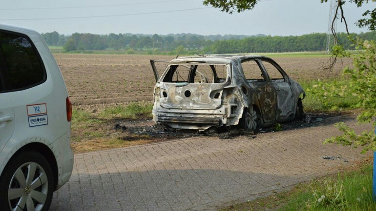 اختطاف رجل وحرق سيارته بعد سلبه أمواله في أوفرايسيل شمال شرق هولندا