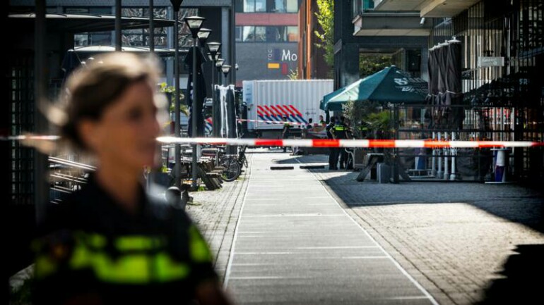 سبق وأن تم تحذير الشرطة من أن مالك مرتكب الطعن - يقوم بالتخطيط لارتكاب عمل ارهابي