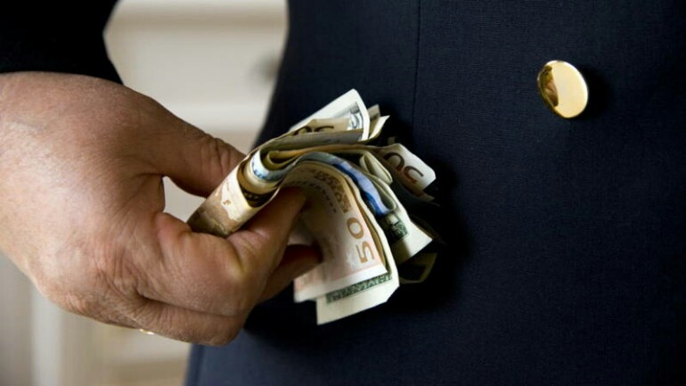 الألاف من الناس في هولندا سيحصلون فجأة على أموال من بنوكهم