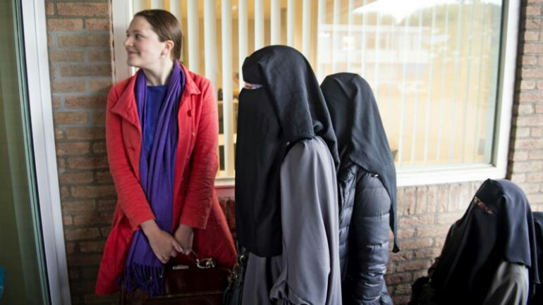 صدور أحكام سجن مشددة اليوم على أعضاء تنظيم جهادي في Den Haag