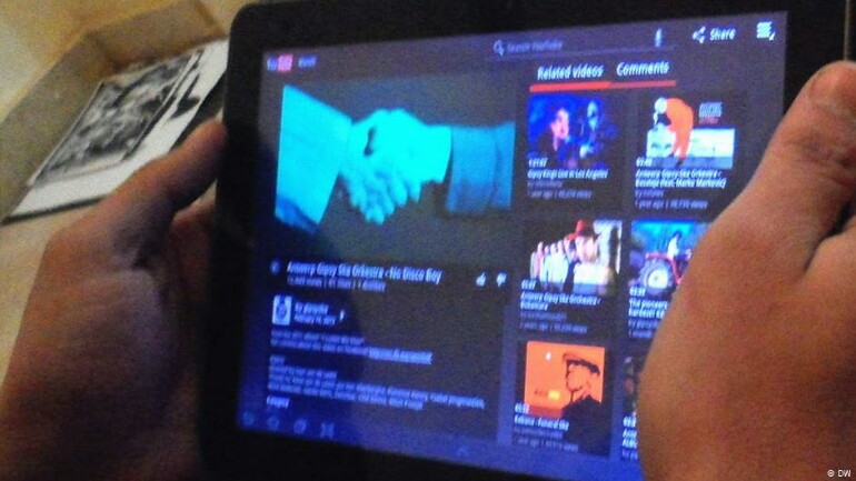 محكمة مصرية تصدر قرارا بمنع موقع يوتيوب لمدة شهر بسبب فيلم مسيء عن النبي محمد (ص)