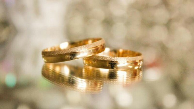 السجن والغرامة لرجل اكتشفت زوجته الهولندية زواجه من أخرى عبر الانترنت !