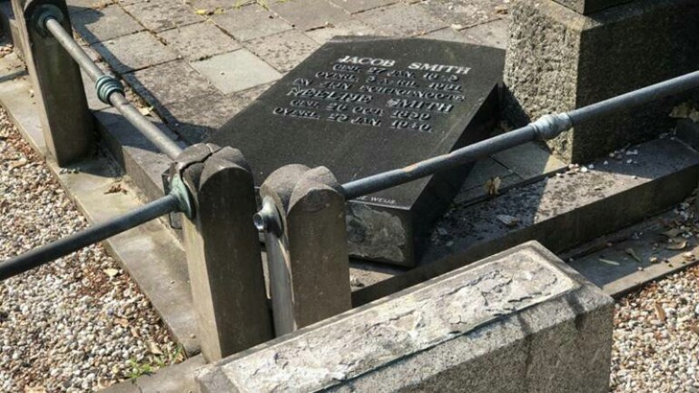 تدمير سبعون قبر في مقبرة Veendam بشمال هولندا - تشتبه الادارة بسرقة النحاس