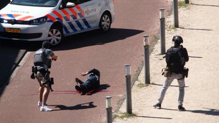 أحد ضحايا حادثة الطعن في Den Haag يشعر بالغضب وعدم الفهم !