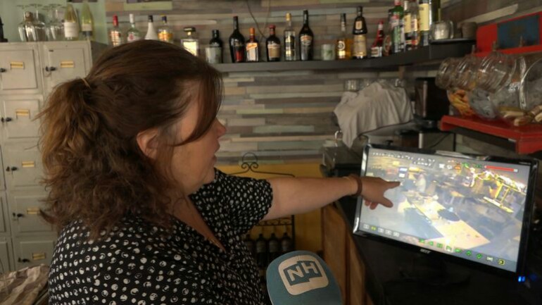 لص يسرق تمثال مريم العذراء والمسيح من مطعم بألكمار - ثم يشعر بالندم ويريد اعادته