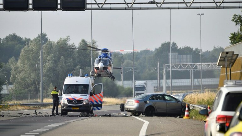 وفاة شخصين في حادث تصادم خطير على الطريق السريع A16 قرب بريدا