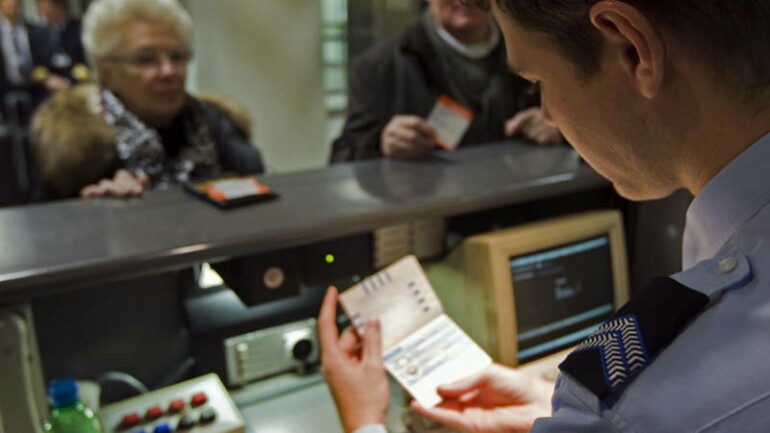 اعتقال جهادي عائد من سوريا في مطار سخيبول بأمستردام