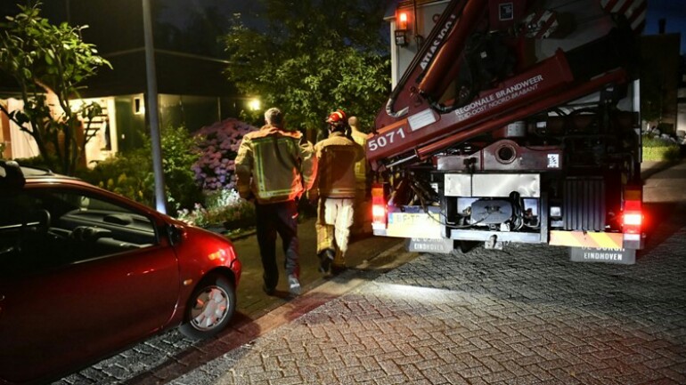 انقاذ سيدة مسنة علقت بغرفة التبريد بمنزلها بإيندهوفن لمدة تسع ساعات - القطة بقيت معها